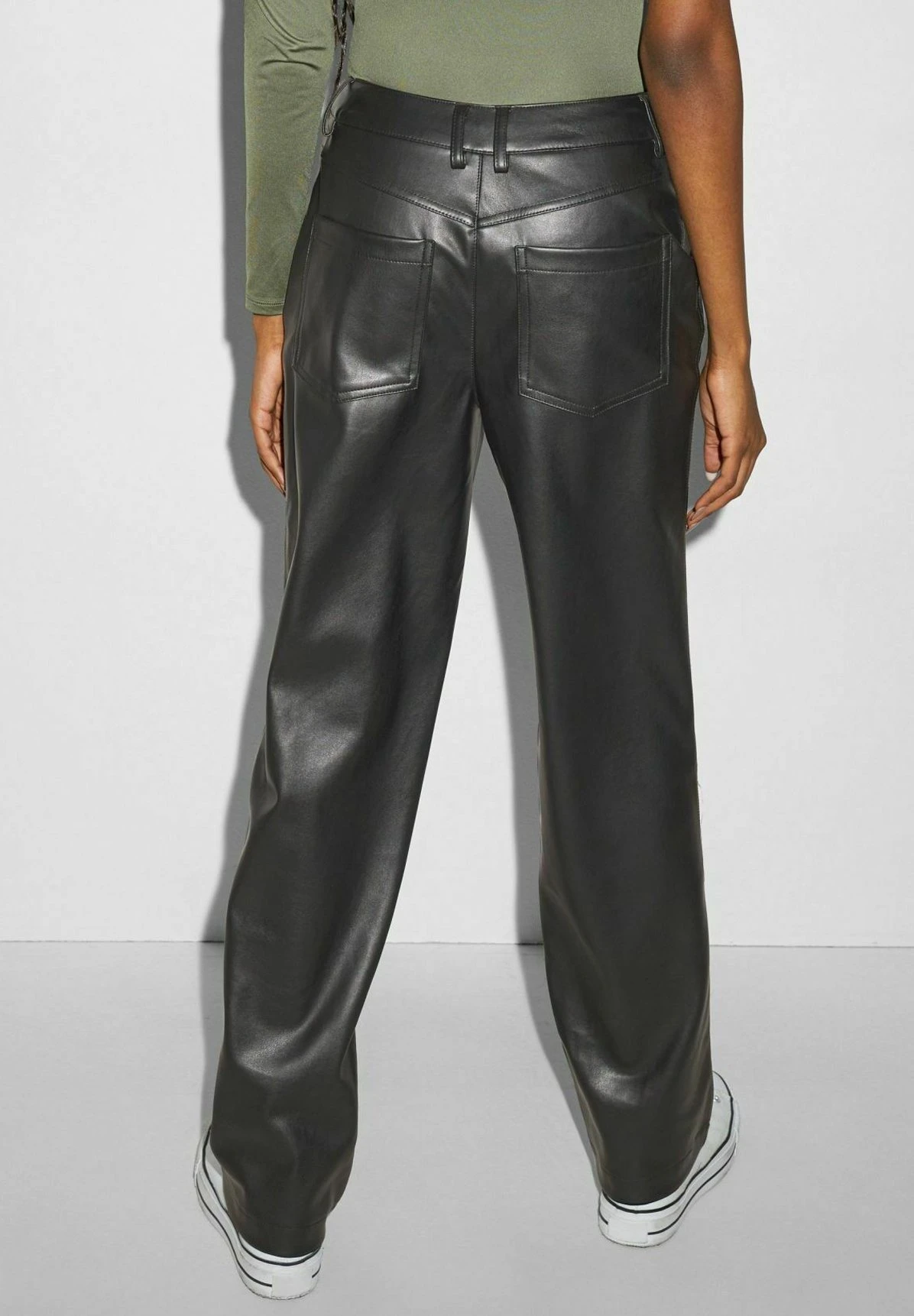 PantaloniBlack Donna Pantaloni CFI21A03G-Q11 5 PantaloniBlack Donna Pantaloni CFI21A03G-Q11 - immagine 3