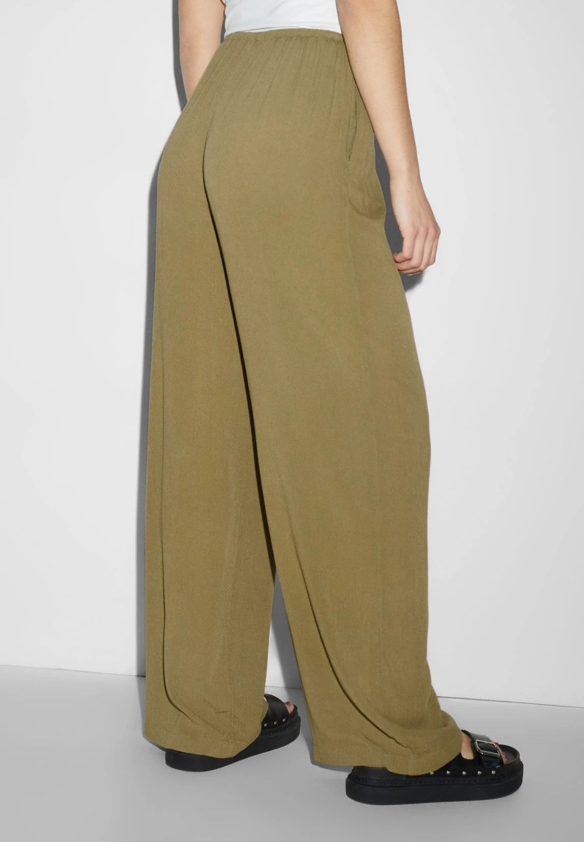 PantaloniLight Green Donna Pantaloni CFI21A02O-M11 5 PantaloniLight Green Donna Pantaloni CFI21A02O-M11 - immagine 3