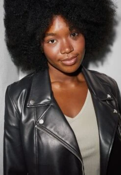 Giacca In SimilpelleBlack Donna Giacche E Blazer CFI21U012-Q11 -Offerte Clockhouse Negozio 36ce82c2dc9a4edbbdfc926121b78472