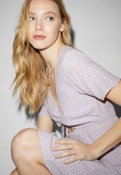 Vestito EstivoLight Violet Donna Vestiti CFI21C03X-I11 10 Vestito EstivoLight Violet Donna Vestiti CFI21C03X-I11 -Offerte Clockhouse Negozio 3f2f2e21508043098b92e65de214b6d4