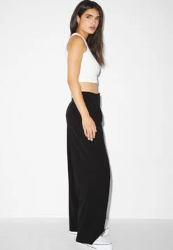 PantaloniBlack Donna Pantaloni CFI21A030-Q11 11 PantaloniBlack Donna Pantaloni CFI21A030-Q11 -Offerte Clockhouse Negozio 4f3c71b7dd2449c2ba37d7de74c469ea