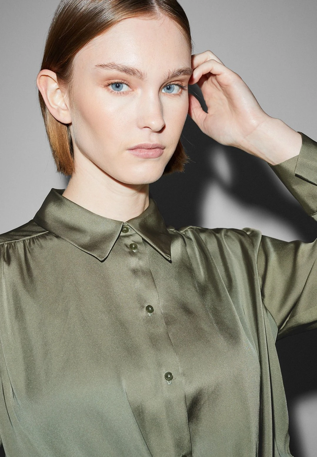 CamiciaGreen Donna Camicie E Bluse CFI21E03J-M11 4 CamiciaGreen Donna Camicie E Bluse CFI21E03J-M11 - immagine 2