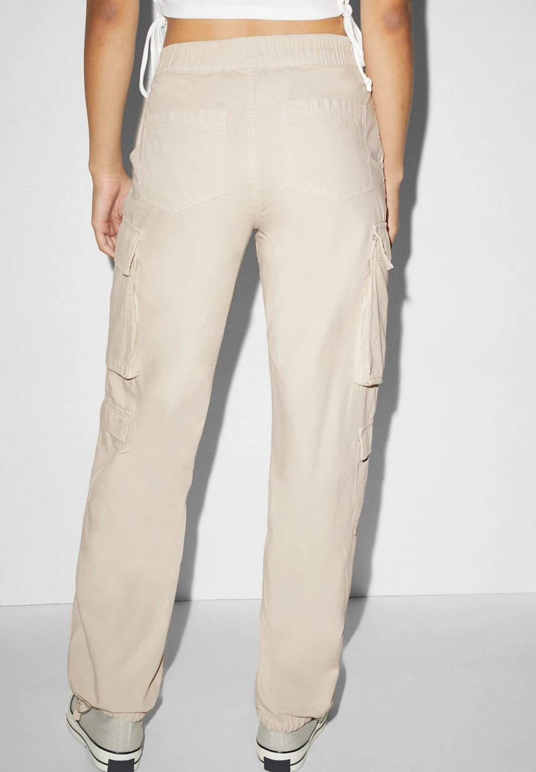 Pantaloni CargoLight Beige Donna Pantaloni CFI21A02K-B11 4 Pantaloni CargoLight Beige Donna Pantaloni CFI21A02K-B11 - immagine 2