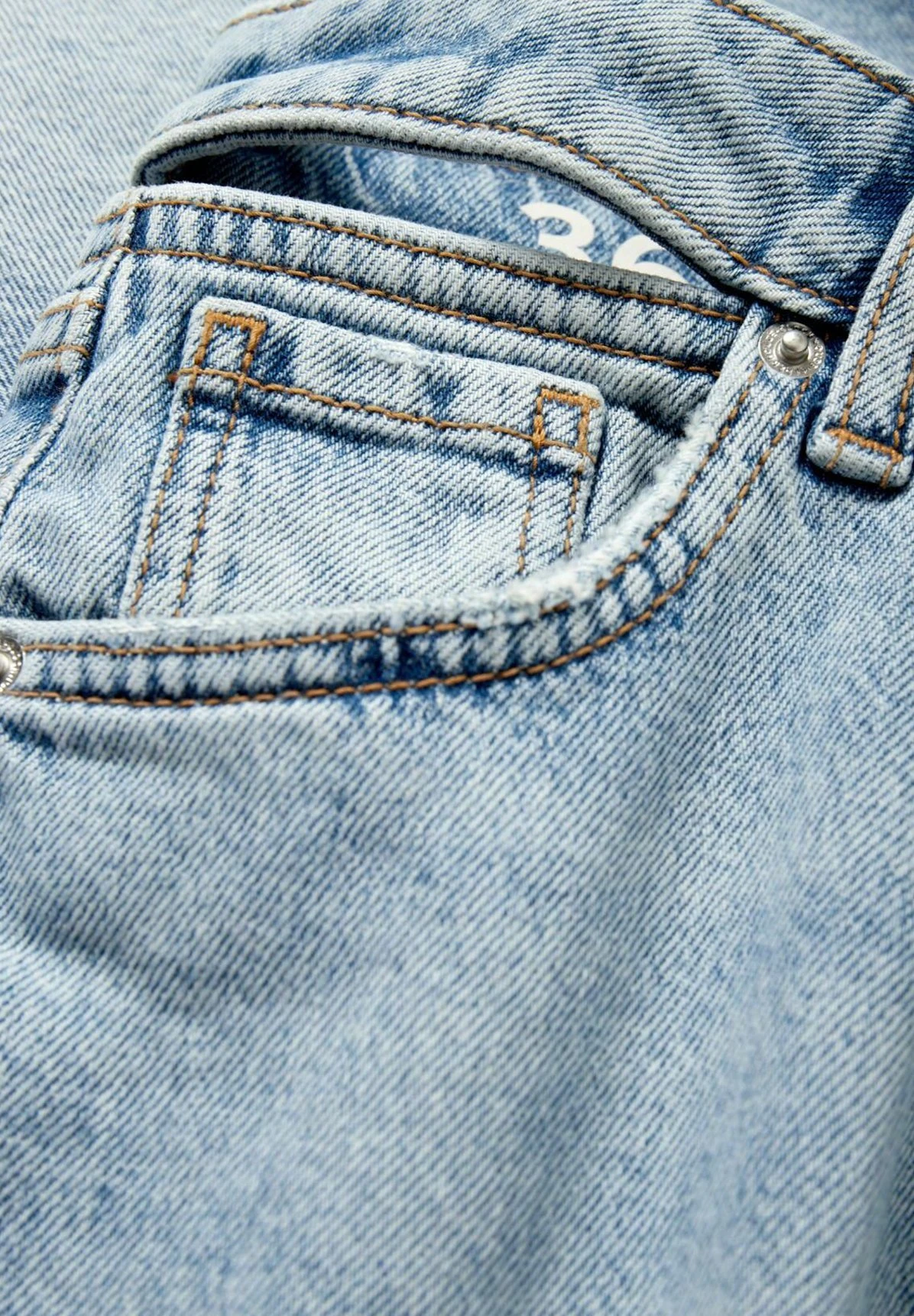 Jeans A SigarettaDenim Light Blue Donna Jeans CFI21N039-K11 6 Jeans A SigarettaDenim Light Blue Donna Jeans CFI21N039-K11 - immagine 4