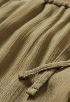 PantaloniLight Green Donna Pantaloni CFI21A02O-M11 15 PantaloniLight Green Donna Pantaloni CFI21A02O-M11 -Offerte Clockhouse Negozio 933d7ce7dfbd4c8f91b10054eaba8f29