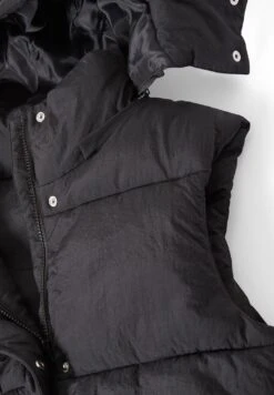 SmanicatoBlack Donna Giacche E Blazer CFI21G013-Q11 15 SmanicatoBlack Donna Giacche E Blazer CFI21G013-Q11 -Offerte Clockhouse Negozio c8bf36dca5e9444ba1ff47746537c070