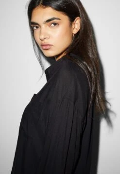 CamiciaBlack Donna Camicie E Bluse CFI21E03A-Q11 -Offerte Clockhouse Negozio d2459d1f557243779c705a53734f57b8