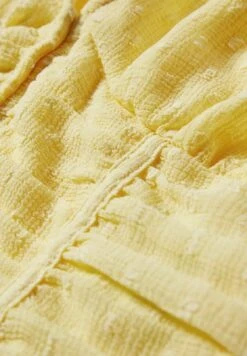 CamicettaLight Yellow Donna Camicie E Bluse CFI21E02U-E11 -Offerte Clockhouse Negozio da7c63bd0d6643fab63a68182a82865b