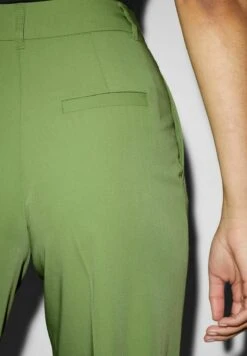 PantaloniLight Green Donna Pantaloni CFI21A02D-M11 12 PantaloniLight Green Donna Pantaloni CFI21A02D-M11 -Offerte Clockhouse Negozio f49f899a498f4e7180e2edf3b2551144